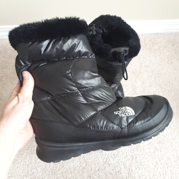 The North Face Shoes - THE NORTH FACE / 9 / Women's Quilted Down Puffer Winter Boots - Black